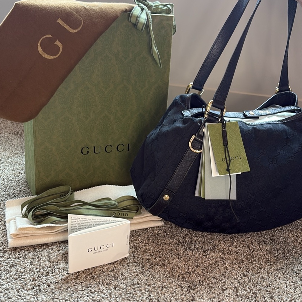 ALL TAGS!! Authentic Gucci Black ABBEY Tote #130736. 403492